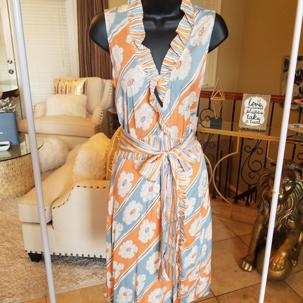 Floral ruffle tie dress
